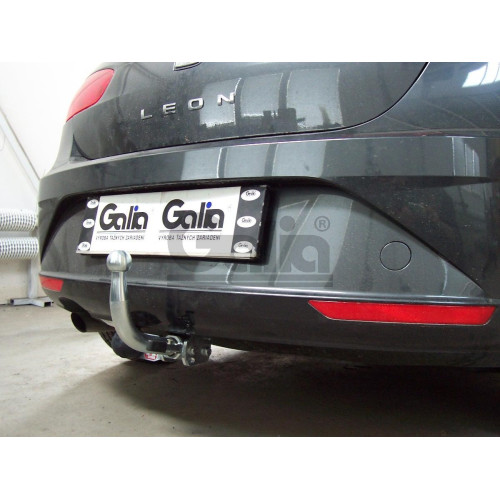 S074C GALIA Полностью оцинкованный фаркоп на SEAT Altea 2004-2015, SEAT Leon 2005-2013. Тип шара: C (горизонтальный съемный). Подрезка бампера. Нагрузки: 1600/75 кг, масса фаркопа 18,36 кг