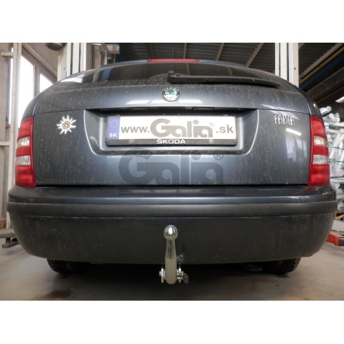 S082C GALIA Полностью оцинкованный фаркоп на Skoda Fabia седан/универсал 2000-2014, с 2008-2014 требуется электрика с блоком согласования. Подрозетник убирается за бампер. Тип шара: C (горизонтальный съемный). Невидимый вырез бампера. Нагрузки: 1200/50 кг