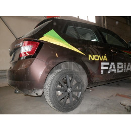 S110A GALIA Полностью оцинкованный фаркоп на Skoda Fabia хетчбек 2014-2021. Подрозетник убирается за бампер. Тип шара: A. Невидимый вырез бампера. Нагрузки