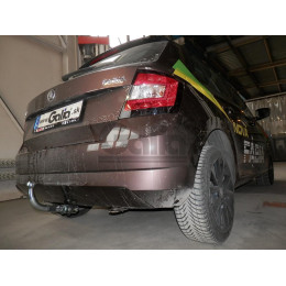 S110A GALIA Полностью оцинкованный фаркоп на Skoda Fabia хетчбек 2014-2021. Подрозетник убирается за бампер. Тип шара: A. Невидимый вырез бампера. Нагрузки