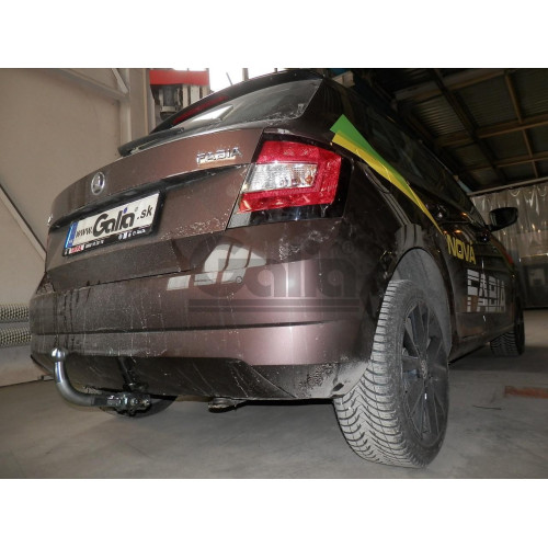 S110A GALIA Полностью оцинкованный фаркоп на Skoda Fabia хетчбек 2014-2021. Подрозетник убирается за бампер. Тип шара: A. Невидимый вырез бампера. Нагрузки: 1200/75 кг, масса фаркопа 12,32 кг