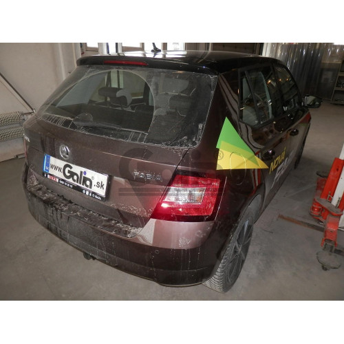 S110A GALIA Полностью оцинкованный фаркоп на Skoda Fabia хетчбек 2014-2021. Подрозетник убирается за бампер. Тип шара: A. Невидимый вырез бампера. Нагрузки: 1200/75 кг, масса фаркопа 12,32 кг