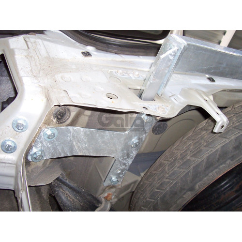 T053A GALIA Полностью оцинкованный фаркоп на Toyota Corolla Verso 2004-2009. Тип шара: A. Требуется подрезка бампера. Нагрузки: 1400/60 кг, масса фаркопа 15,01 кг
