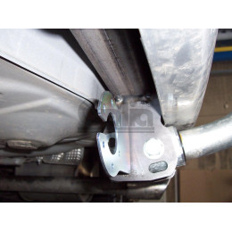 T057A GALIA Полностью оцинкованный фаркоп на Toyota Yaris 2005-2014. Особенности: с 2012 по 2014 необходимо отрегулировать положение глушителя. Тип шара: A. Без