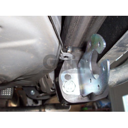 T057A GALIA Полностью оцинкованный фаркоп на Toyota Yaris 2005-2014. Особенности: с 2012 по 2014 необходимо отрегулировать положение глушителя. Тип шара: A. Без