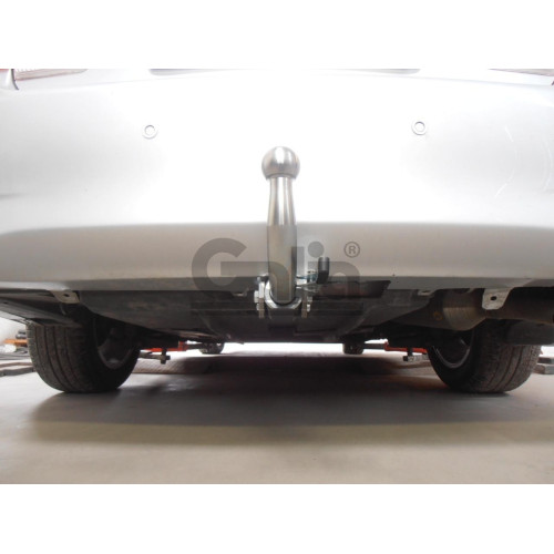 T060C GALIA Полностью оцинкованный фаркоп на Toyota Corolla E15 седан 2007-2013. Подрозетник убирается за бампер. Тип шара: C (горизонтальный съемный). Невидимый вырез бампера. Нагрузки: 1500/60 кг, масса фаркопа 18,17 кг