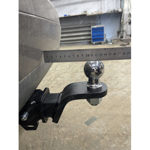 PCA-02-991122.00 PT GROUP Фаркоп на Volkswagen Touareg 2002-2018, Porsche Cayenne 2002-2017. Тип шара: E (легкосъемный шар под квадрат). Нагрузки: 3500/150 кг, масса фаркопа 17,4 кг (без электрики в комплекте)