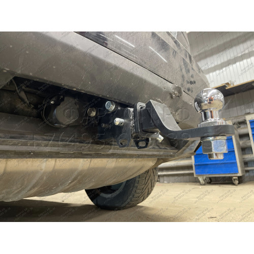 PCA-02-991122.00 PT GROUP Фаркоп на Volkswagen Touareg 2002-2018, Porsche Cayenne 2002-2017. Тип шара: E (легкосъемный шар под квадрат). Нагрузки: 3500/150 кг, масса фаркопа 17,4 кг (без электрики в комплекте)