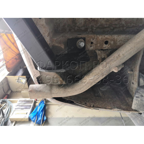 H.T61.E HALTY Фаркоп на Toyota Lite Ace Noah 1996-2001, Toyota Town Ace Noah 1996-2001, Toyota Lite Ace 1996-2007, Toyota Town Ace 1996-2007, в т.ч. Field Tourer, кроме Road Tourer, Daihatsu Delta 1996-2001 без подрезки бампера. Тип шара: E. Нагрузки: 750