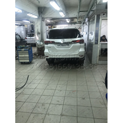 3015-F ORIS Фаркоп на Toyota Fortuner (кроме комплектации TRD) 2017- без выреза в бампере. Тип шара: F. Нагрузки: 2500/100 кг, масса фаркопа 20 кг (без электрики в комплекте)