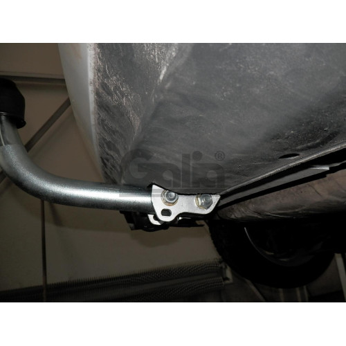 A045A GALIA Полностью оцинкованный фаркоп на Audi A3 Sportback хетчбек 5 дверей 2004-2008, 2008-2013. Тип шара: A. Подрезка бампера. Нагрузки: 1600/75 кг, масса фаркопа 15,02 кг