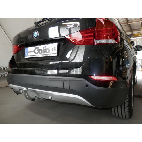 B018C GALIA Полностью оцинкованный фаркоп на BMW X1 E84 2009-2015, кроме M-обвеса. Подрозетник убирается за бампер. Тип шара: C (горизонтальный съемный). Без выреза бампера. Нагрузки: 2000/85 кг, масса фаркопа 14,07 кг