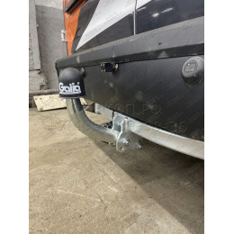 F083A GALIA Полностью оцинкованный фаркоп на Ford Tourneo Connect 2002-2014, Transit Connect 2002-2014. Тип шара: A. Установка без снятия и выреза бампера. Нагрузки: 1200/75 кг,