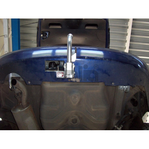F087C GALIA Полностью оцинкованный фаркоп на FIAT Stilo универсал 2001-2007. Подрозетник убирается за бампер. Тип шара: C (горизонтальный съемный). Невидимый вырез бампера. Нагрузки: 1300/60 кг, масса фаркопа 15,57 кг