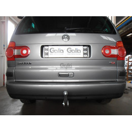 F104A GALIA Полностью оцинкованный фаркоп на Ford Galaxy 2000-2006, SEAT Alhambra 2000-2010, Volkswagen Sharan 2000-2010 2WD/4WD. Подрозетник убирается за бампер. Тип шара: A. Без выре