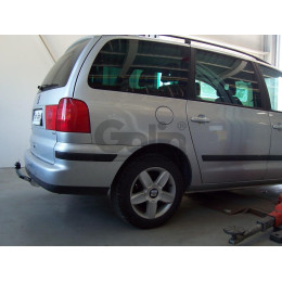 F104A GALIA Полностью оцинкованный фаркоп на Ford Galaxy 2000-2006, SEAT Alhambra 2000-2010, Volkswagen Sharan 2000-2010 2WD/4WD. Подрозетник убирается за бампер. Тип шара: A. Без выре