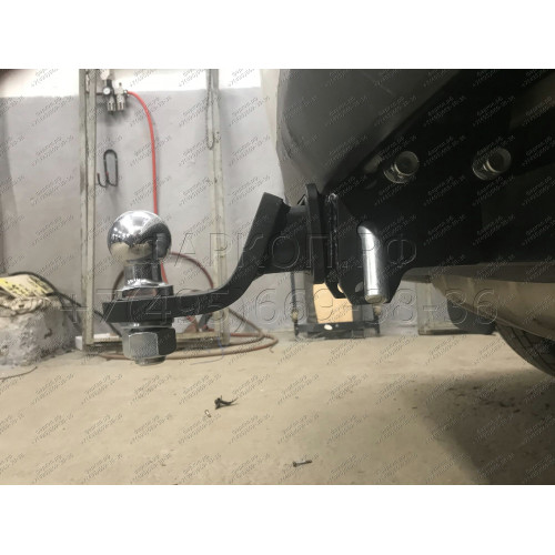 PCA-02-991122.00 PT GROUP Фаркоп на Volkswagen Touareg 2002-2018, Porsche Cayenne 2002-2017. Тип шара: E (легкосъемный шар под квадрат). Нагрузки: 3500/150 кг, масса фаркопа 17,4 кг (без электрики в комплекте)