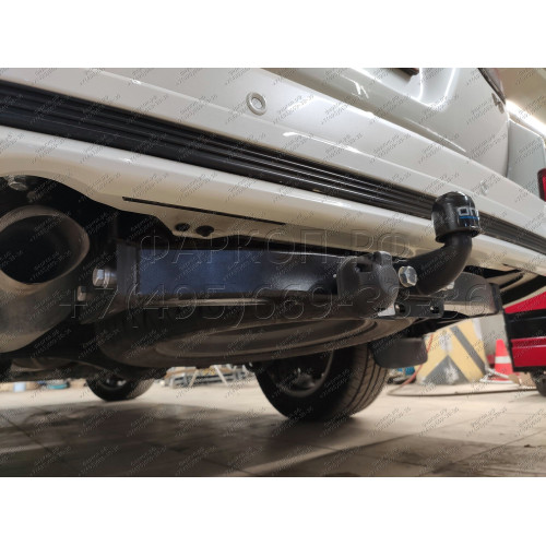 3017-F ORIS Фаркоп на Toyota Land Cruiser 200 2007-2021, включая Executive, Excalibur, TRD, Lexus LX570 2007-2021. Без выреза в бампере. Тип шара: F. Нагрузки: 2500/120 кг, масса фаркопа 22,8 кг (без электрики в комплекте)
