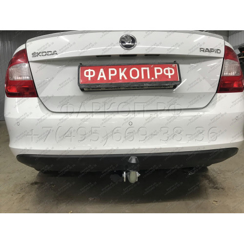 S104A GALIA Полностью оцинкованный фаркоп на Skoda Rapid лифтбек/универсал 2013-2020, 2020-2022, SEAT Toledo седан 2013-2018. Подрозетник убирается за бампер. Тип шара: A. Невидимый вырез бампера. Нагрузки: 1500/75 кг, масса фаркопа 12,52 кг
