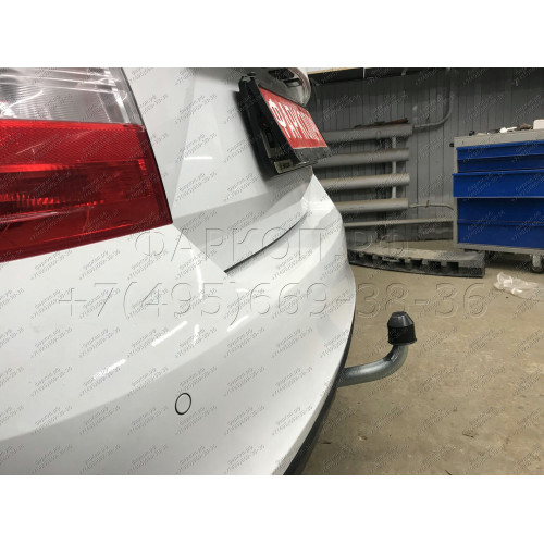 S104A GALIA Полностью оцинкованный фаркоп на Skoda Rapid лифтбек/универсал 2013-2020, 2020-2022, SEAT Toledo седан 2013-2018. Подрозетник убирается за бампер. Тип шара: A. Невидимый вырез бампера. Нагрузки: 1500/75 кг, масса фаркопа 12,52 кг