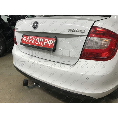S104A GALIA Полностью оцинкованный фаркоп на Skoda Rapid лифтбек/универсал 2013-2020, 2020-2022, SEAT Toledo седан 2013-2018. Подрозетник убирается за бампер. Тип шара: A. Невидимый вырез бампера. Нагрузки: 1500/75 кг, масса фаркопа 12,52 кг