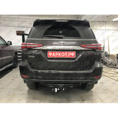 3015-F ORIS Фаркоп на Toyota Fortuner (кроме комплектации TRD) 2017- без выреза в бампере. Тип шара: F. Нагрузки: 2500/100 кг, масса фаркопа 20 кг (без электрики в комплекте)