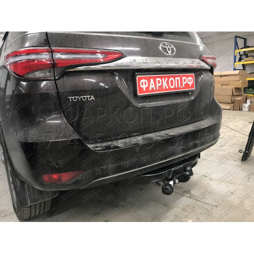 3015-F ORIS Фаркоп на Toyota Fortuner (кроме комплектации TRD) 2017- без выреза в бампере. Тип шара: F. Нагрузки: 2500/100 кг, масса фаркопа 20 кг (без электрики в комплекте)