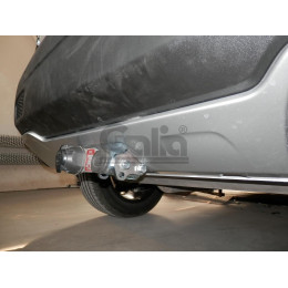 J011A GALIA Полностью оцинкованный фаркоп на Jeep Renegade 2014-, FIAT 500X 2014-, Jeep Compass 2017-. Тип шара: A. Требуется вырез в бампере. Нагрузки: 1750/100 кг, масса фарко