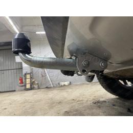J011A GALIA Полностью оцинкованный фаркоп на Jeep Renegade 2014-, FIAT 500X 2014-, Jeep Compass 2017-. Тип шара: A. Требуется вырез в бампере. Нагрузки: 1750/100 кг, масса фарко
