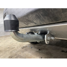 J011A GALIA Полностью оцинкованный фаркоп на Jeep Renegade 2014-, FIAT 500X 2014-, Jeep Compass 2017-. Тип шара: A. Требуется вырез в бампере. Нагрузки: 1750/100 кг, масса фарко