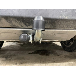 J011A GALIA Полностью оцинкованный фаркоп на Jeep Renegade 2014-, FIAT 500X 2014-, Jeep Compass 2017-. Тип шара: A. Требуется вырез в бампере. Нагрузки: 1750/100 кг, масса фарко