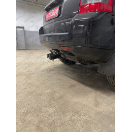 LRF-06-991122.00 PT GROUP Фаркоп на Land Rover Freelander 2006-2014 без подрезки бампера. Тип шара: E (легкосъемный шар под квадрат). Нагрузки: 2100/130 кг, масса фаркопа 15 