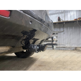 LRF-06-991122.00 PT GROUP Фаркоп на Land Rover Freelander 2006-2014 без подрезки бампера. Тип шара: E (легкосъемный шар под квадрат). Нагрузки: 2100/130 кг, масса фаркопа 15 