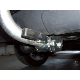 P038C GALIA Полностью оцинкованный фаркоп на Peugeot 207 универсал 2007-2012. Тип шара: C (горизонтальный съемный). Установка без выреза бампера. Нагрузки: 