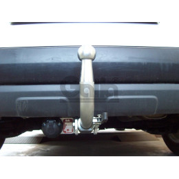 P038C GALIA Полностью оцинкованный фаркоп на Peugeot 207 универсал 2007-2012. Тип шара: C (горизонтальный съемный). Установка без выреза бампера. Нагрузки: 