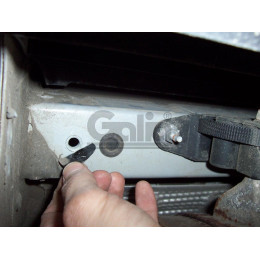 P038C GALIA Полностью оцинкованный фаркоп на Peugeot 207 универсал 2007-2012. Тип шара: C (горизонтальный съемный). Установка без выреза бампера. Нагрузки: 