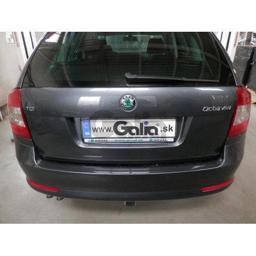 S086C GALIA Полностью оцинкованный фаркоп на Skoda Octavia II седан/универсал 2005-2013, Skoda Octavia Scout 2008-2013, в т.ч. 4WD. Подрозетник убирается за бампер. Тип шара: C (горизонтальный съемный). Подрезка бампера. Нагрузки: 1600/80 кг, масса фаркоп