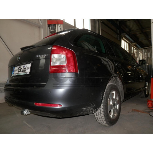 S086C GALIA Полностью оцинкованный фаркоп на Skoda Octavia II седан/универсал 2005-2013, Skoda Octavia Scout 2008-2013, в т.ч. 4WD. Подрозетник убирается за бампер. Тип шара: C (горизонтальный съемный). Подрезка бампера. Нагрузки: 1600/80 кг, масса фаркоп