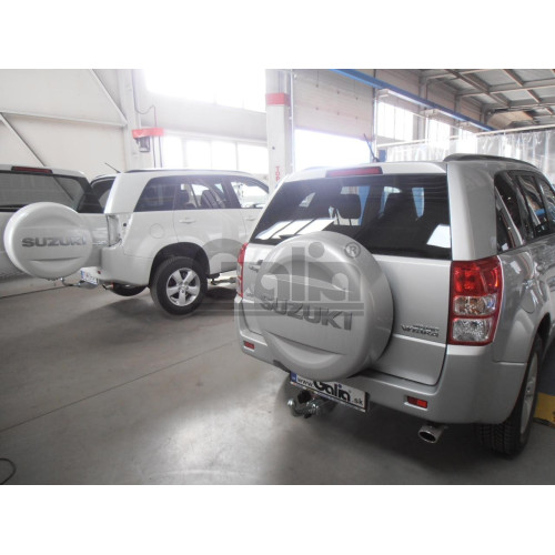 S097C GALIA Полностью оцинкованный фаркоп на Suzuki Grand Vitara 5 дверей 2005-2016. Тип шара: C (горизонтальный съемный). Невидимый вырез бампера. Нагрузки: 2000/85 кг, масса фаркопа 18,37 кг