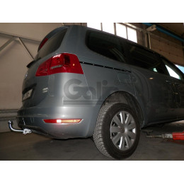 S100A GALIA Полностью оцинкованный фаркоп на SEAT Alhambra 2010-2020, Volkswagen Sharan 2010-2020 2WD/4WD. Тип шара: A. Подрезка бампера. Нагрузки: 2500/100 кг, масса фаркопа 17,52 