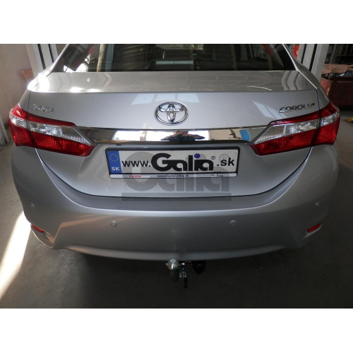 T064C GALIA Полностью оцинкованный фаркоп на Toyota Corolla седан E170 2013-2019. Тип шара: C (горизонтальный съемный). Невидимый вырез бампера. Нагрузки: 1600/75 кг, масса фаркопа 16,57 кг