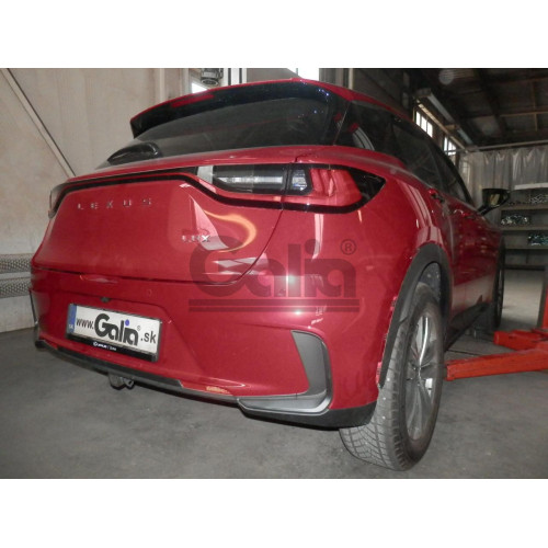 T079V GALIA Полностью оцинкованный фаркоп на Toyota Yaris Cross 2021-, Lexus LBX 2024-. Тип шара: AV (вертикальное быстросъемное крепление шара на ключе). Невидимый вырез бампера. Нагрузки: 1400/75 кг, масса фаркопа 16,12 кг