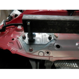 T079V GALIA Полностью оцинкованный фаркоп на Toyota Yaris Cross 2021-, Lexus LBX 2024-. Тип шара: AV (вертикальное быстросъемное крепление шара на ключе). Невидимый 