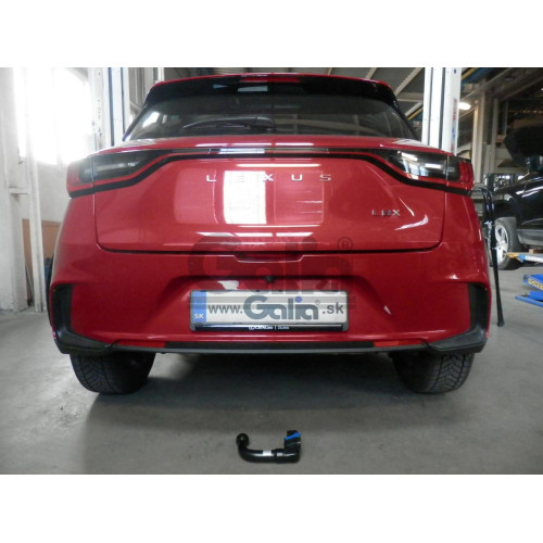 T079V GALIA Полностью оцинкованный фаркоп на Toyota Yaris Cross 2021-, Lexus LBX 2024-. Тип шара: AV (вертикальное быстросъемное крепление шара на ключе). Невидимый вырез бампера. Нагрузки: 1400/75 кг, масса фаркопа 16,12 кг