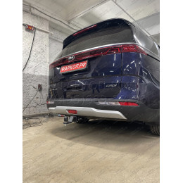 TCU00181 ТСС Фаркоп на Kia Carnival 2021-. Требуется подрезка бампера. Тип шара: E (шаровый узел под американский квадрат). Нагрузки: 1500/100 кг