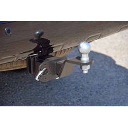 TLC-07-991122.00 PT GROUP Фаркоп на Toyota Land Cruiser 200, в т.ч. TRD 2007-2021, Lexus LX 2007-2022 без подрезки бампера. Тип шара: E (легкосъемный шар под квадрат). Нагрузки: 3500/140