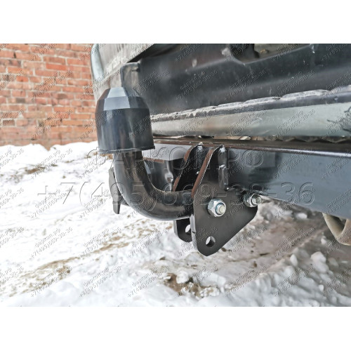 H.T54.A HALTY Фаркоп на Toyota Hiace H100 правый руль 1989-2004 (только авто со штатными местами) без подрезки бампера. Тип шара: A. Нагрузки: 750/75 кг, масса фаркопа 13,7 кг