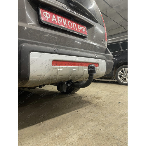 V-288 STEINHOF Фаркоп на Volvo XC70 2000-2007. Требуется подрезка бампера. Тип шара: A. Нагрузки: 2000/80 кг, масса фаркопа 20,6 кг (без электрики в комплекте)