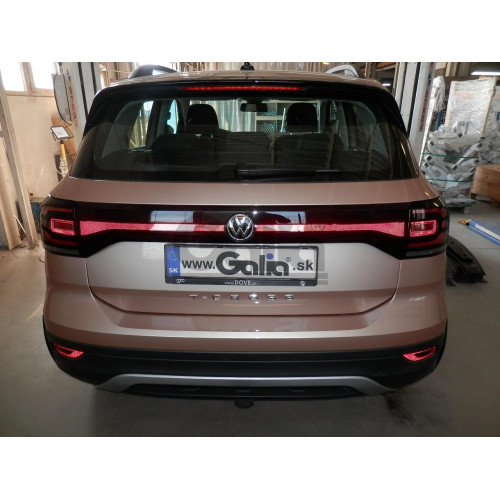 V088A GALIA Полностью оцинкованный фаркоп на Volkswagen T-Cross 2018-2024. Подрозетник убирается за бампер. Тип шара: A. Невидимый вырез бампера. Нагрузки: 1400/70 кг, масса фаркопа 14,72 кг