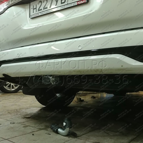 T070C GALIA Полностью оцинкованный фаркоп на Toyota Land Cruiser 200 2008-2021, Lexus LX 2008-2021. Тип шара: C (горизонтальный съемный). Невидимый вырез бампера. Нагрузки: 3500/140 кг, масса фаркопа 8,97 кг